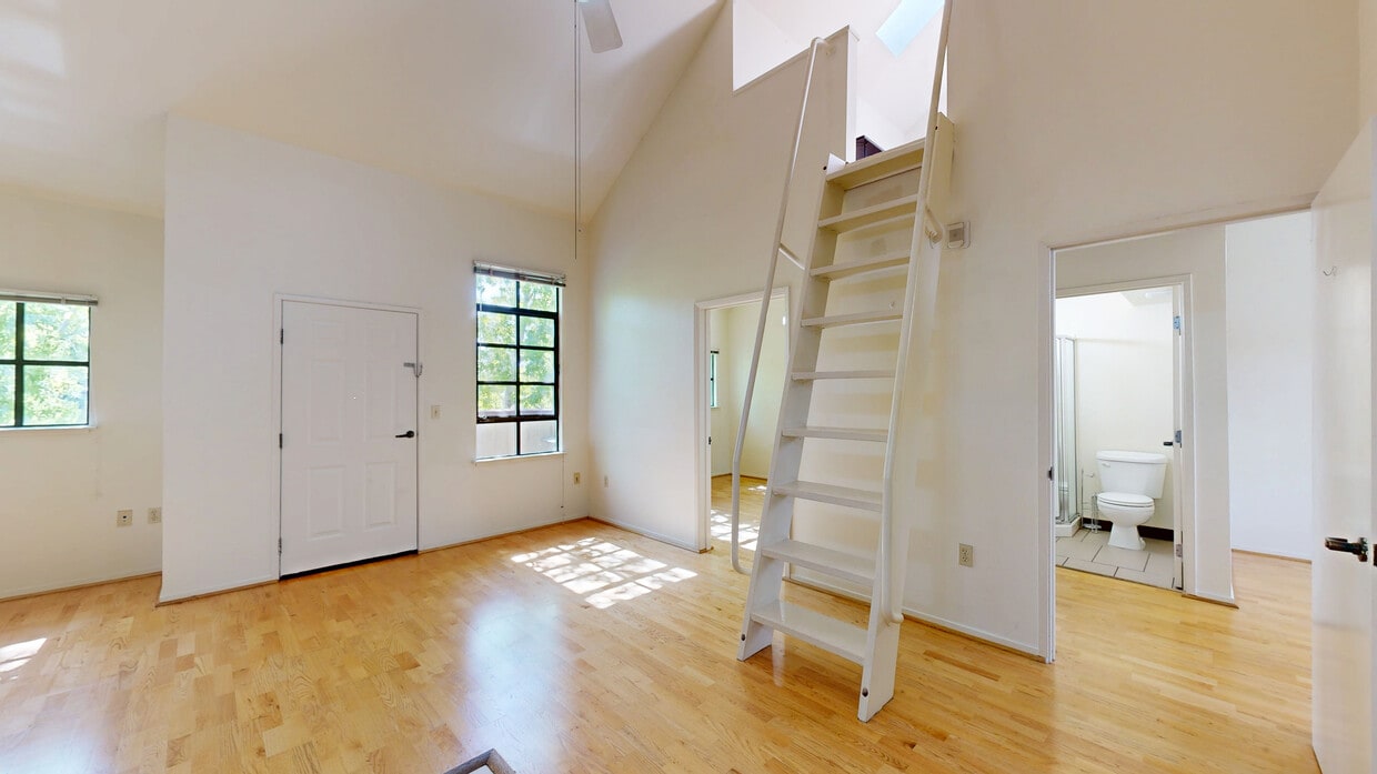 Photo - Telegraph Bays Apartments