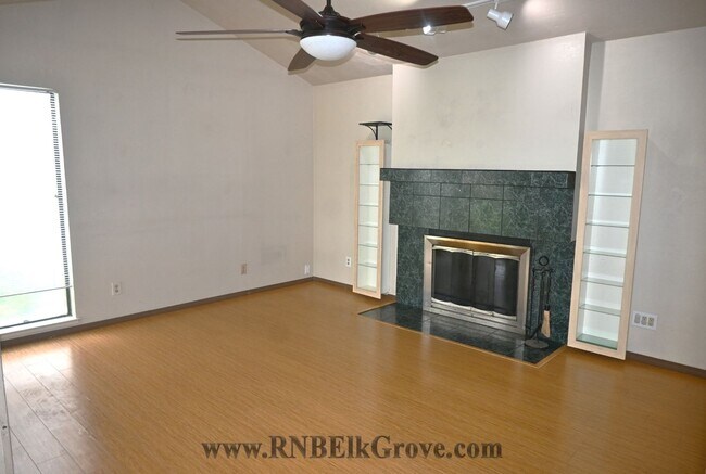 Foto del edificio - Resident Benefit Package Property