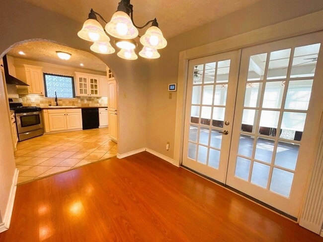Building Photo - 2318 Marble Falls Dr