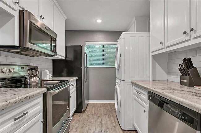 Building Photo - 4403 Carter Creek Pky