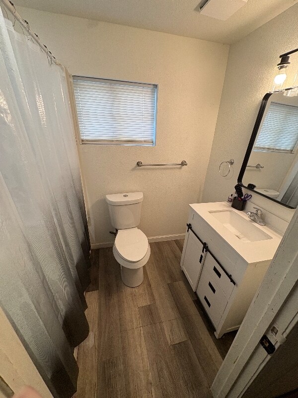 Building Photo - 812 E Navarro St