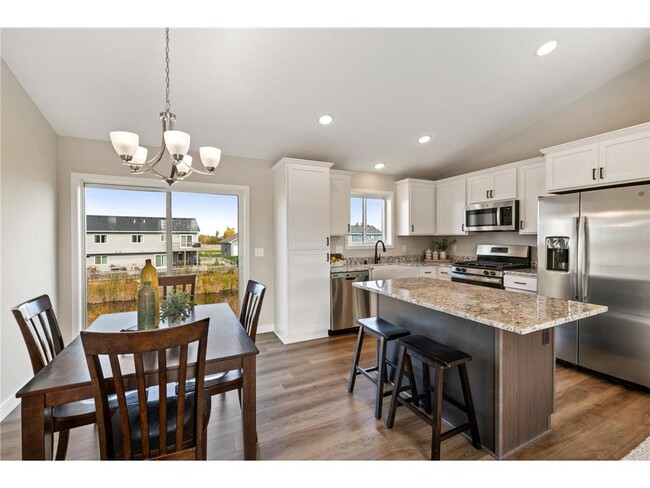 Building Photo - 502 66th Ct