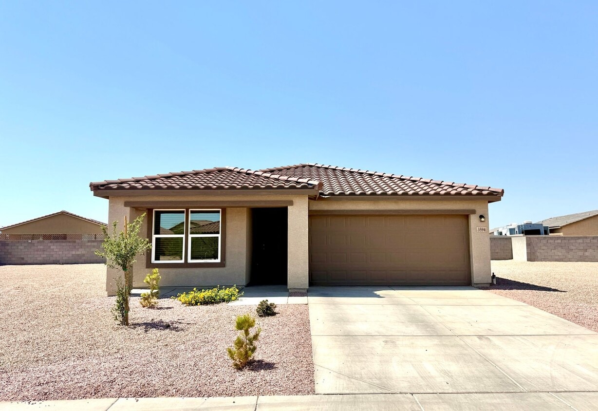 Primary Photo - Spacious 4 Bedroom Home with Solar & Moder...