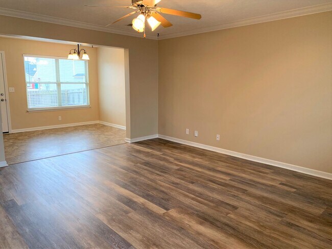 Building Photo - Falsetto Ln