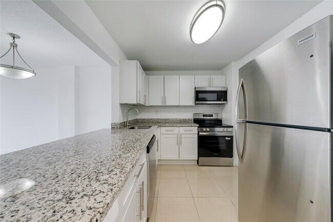 Foto del edificio - 9001 SW 77th Ave