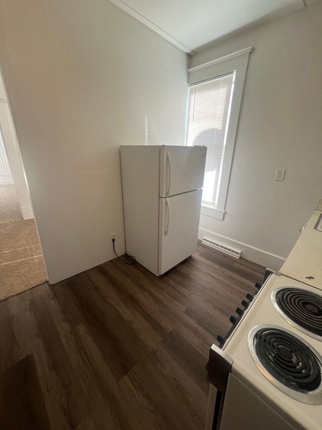 Building Photo - 941 N Arthur Ave