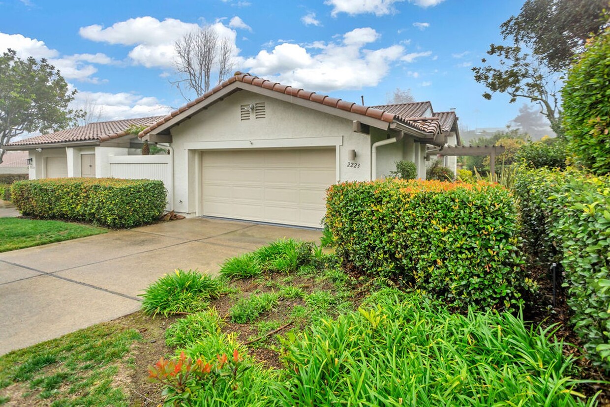 Primary Photo - Beautiful Mount Soledad home in La Jolla! ...