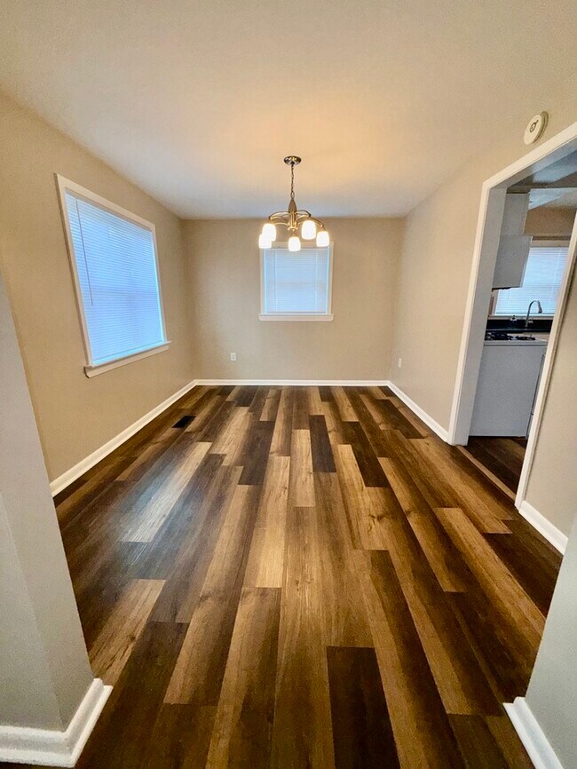 Foto del edificio - 3211 St Lukes Ln