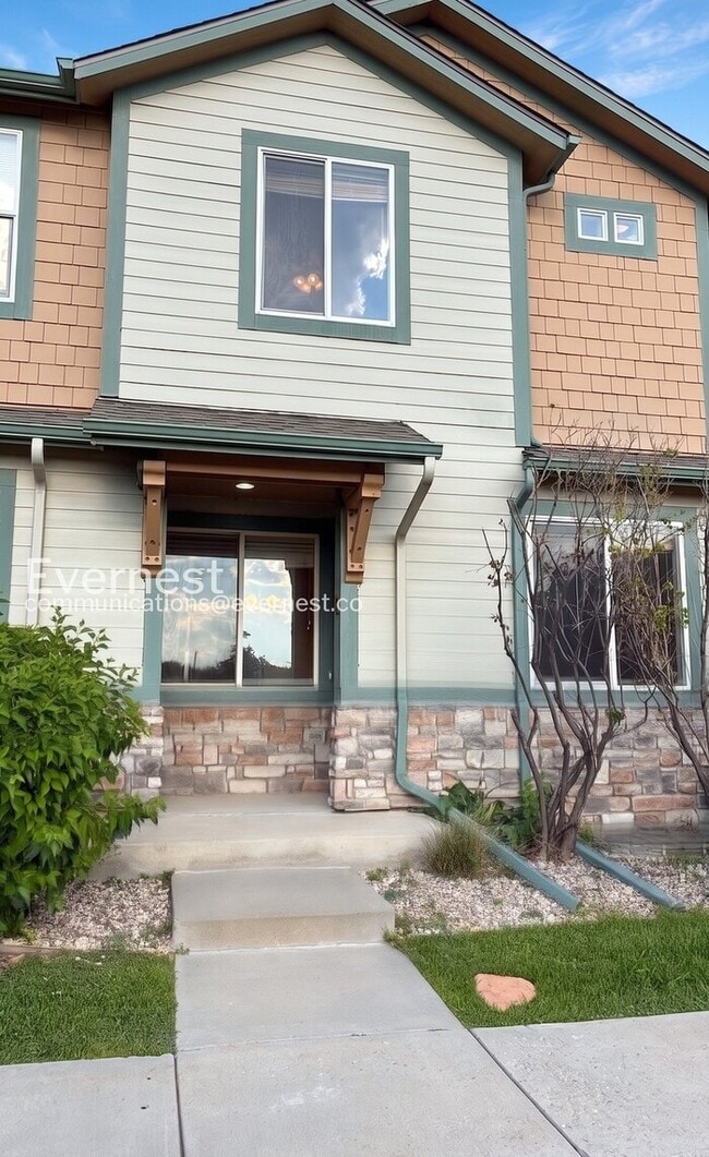 Building Photo - 2851 Kansas Dr