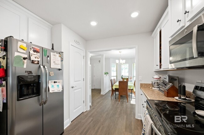 Building Photo - 27461 Elise Ct