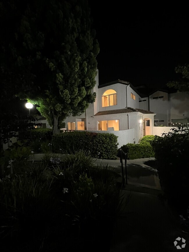 Building Photo - 13133 Le Parc