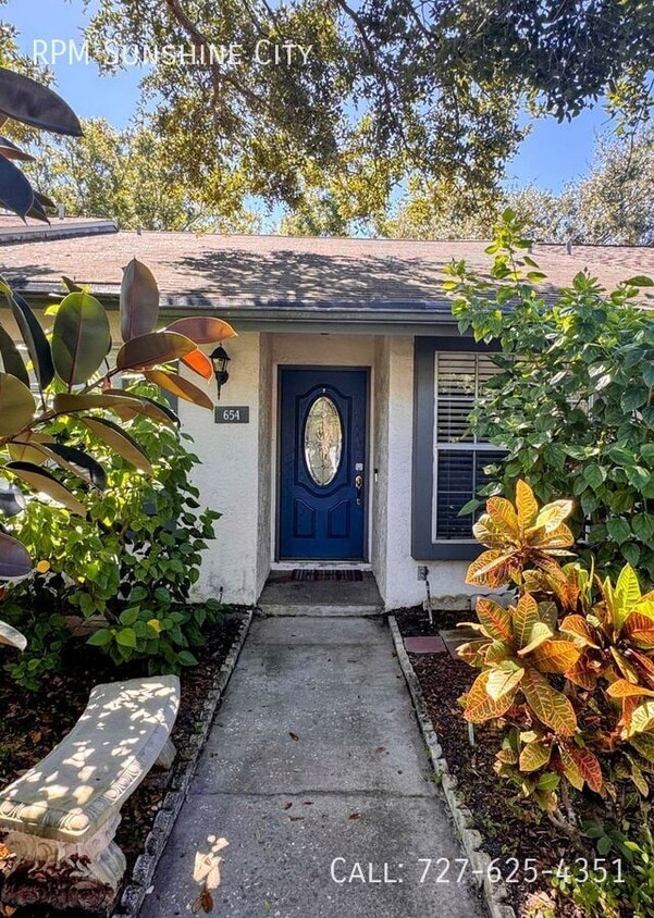 Foto principal - 654 Capistrano Ct
