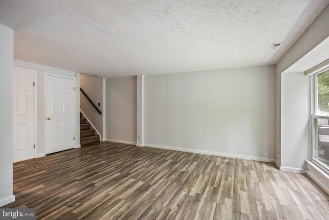 Building Photo - 2504 Greenwood Dr
