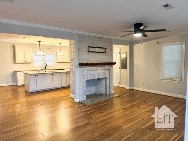 Foto del edificio - 478 Munns Mill Rd