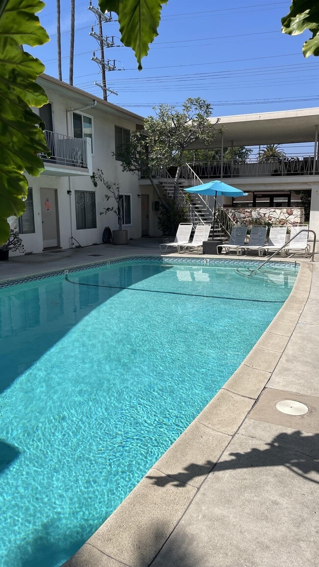 Building Photo - 3355 Manning Ave