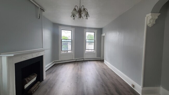 Foto del edificio - 302 Summit Ave