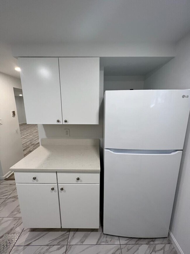 Cocina completamente nueva - 3807 Fulton St NW
