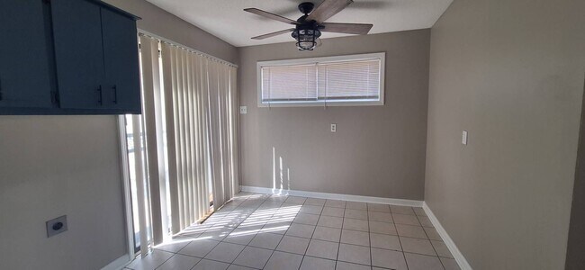 Building Photo - Nice Newly Renovated Home in Whitehaven - ...