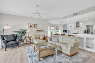 Building Photo - 28650 Carriage Home Dr