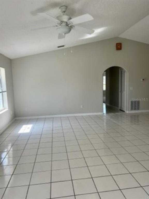 Foto del edificio - 246 Coral Reef Ct N