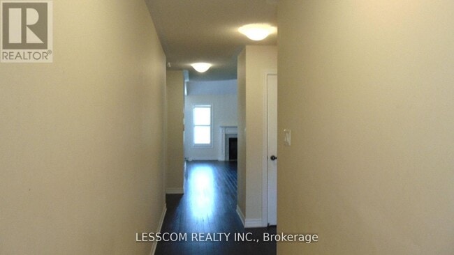 Photo du bâtiment - 57 Muzzo Dr