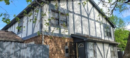Building Photo - 3662 Tudor Park Dr