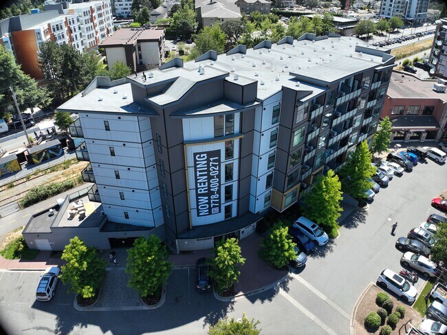 Extérieur 3D - 733 Goldstream Ave
