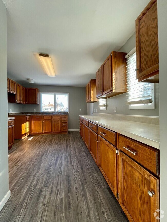 Building Photo - 1510 N 22nd Ave