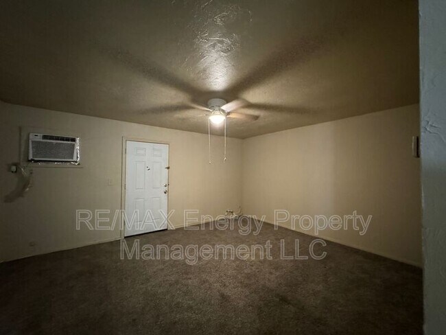Building Photo - 3902 S Hudson Ave