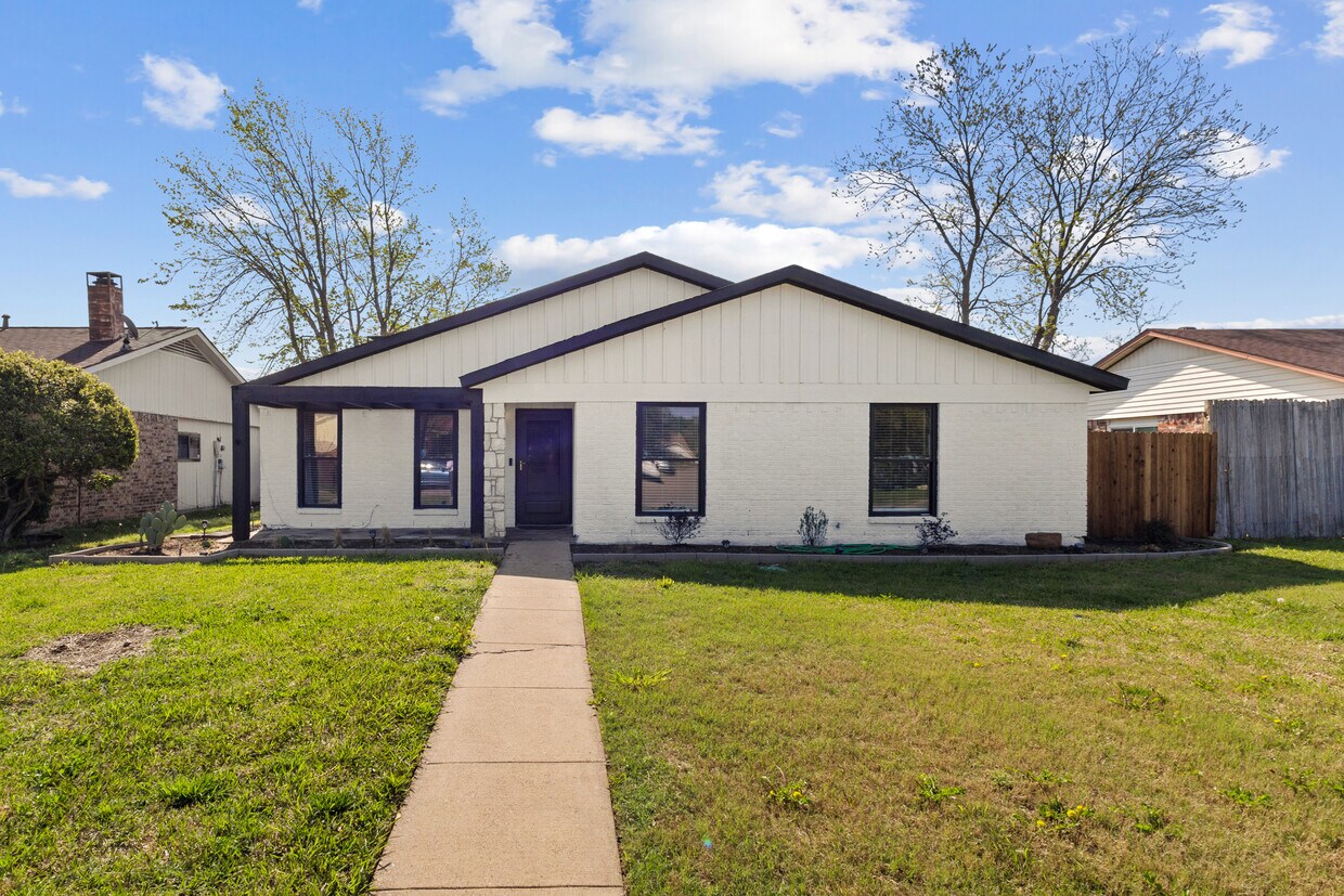 Foto principal - 530 Edgemere Dr