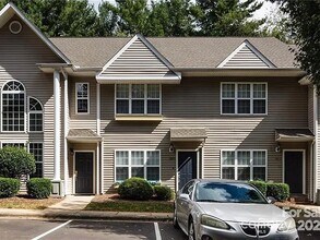 Building Photo - 1265 E Woodlawn Rd