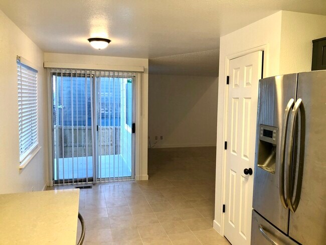 Building Photo - 12129 Grape Way