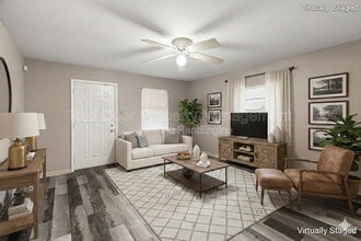 Building Photo - 3729 Kinnear Ave