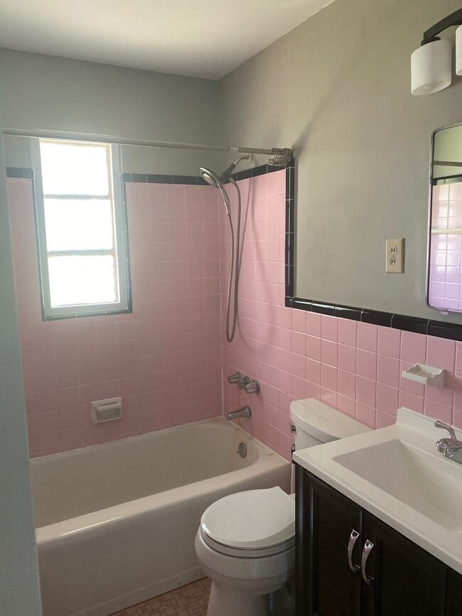 Building Photo - 4868 Juana Dr