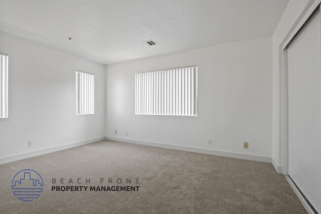 Foto del edificio - 13881-13891 Cedar St. and 13872-13882 Locu...