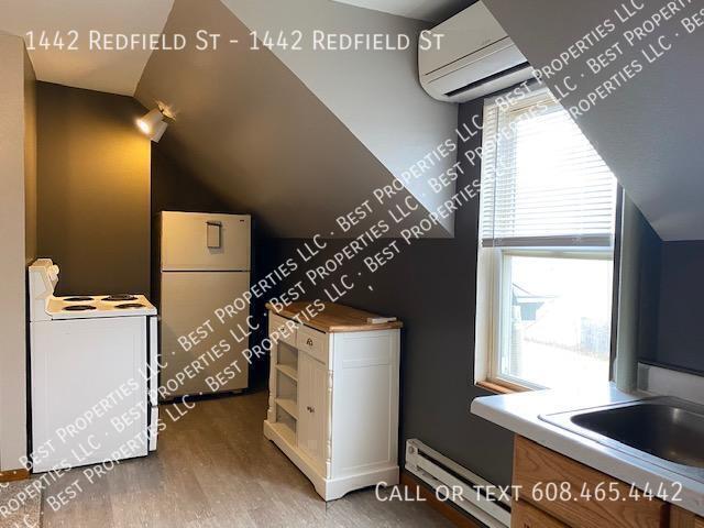 Foto del edificio - 1442 Redfield St