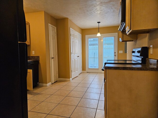 Building Photo - Charming 2BR Townhome in Murfreesboro