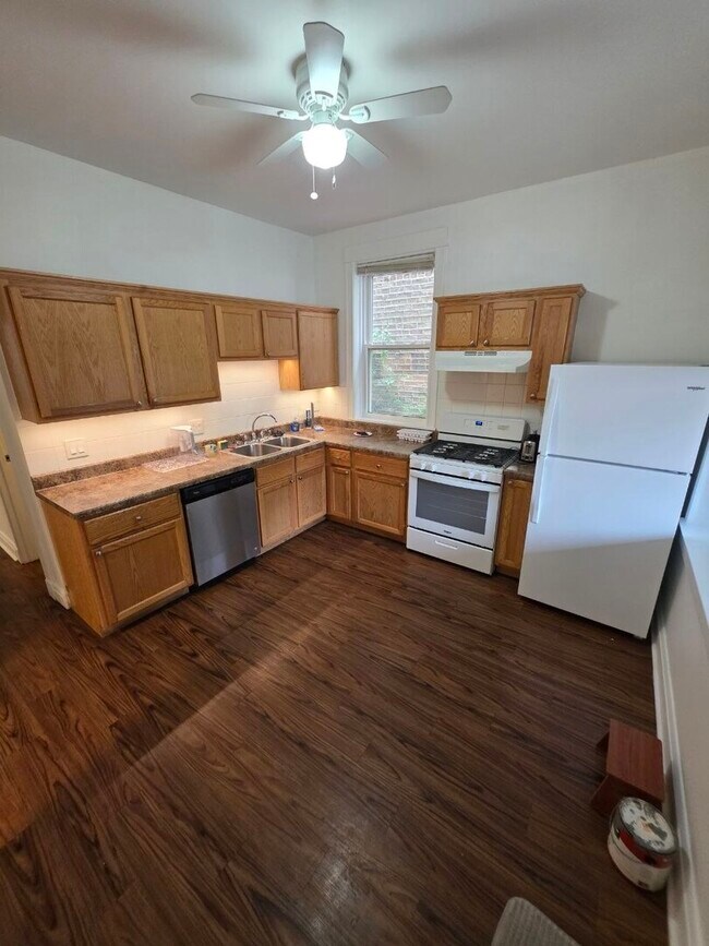 Foto del edificio - 1318 N Homan Ave.
