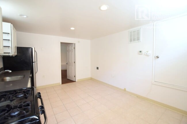 Photo - 3513 Lincoln Ave Apartment