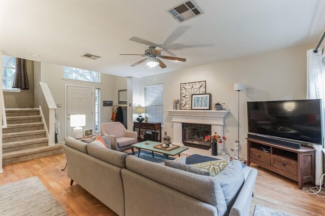 Building Photo - 2912 Feathercrest Dr