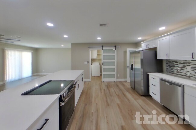 Foto del edificio - 4820 W Hayward Ave