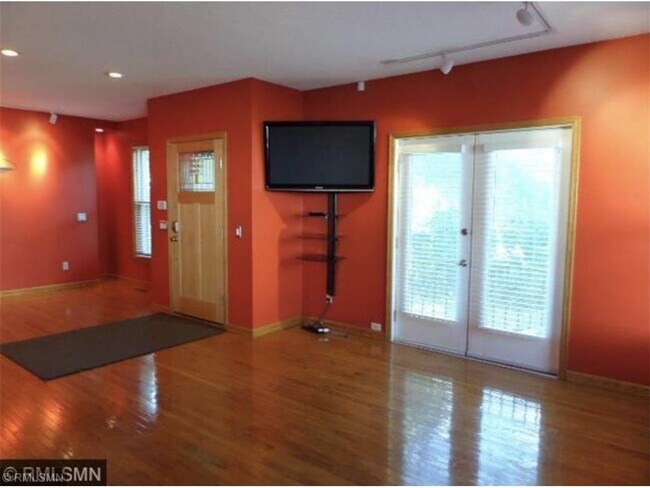 Foto del edificio - 3721 W Franklin Ave