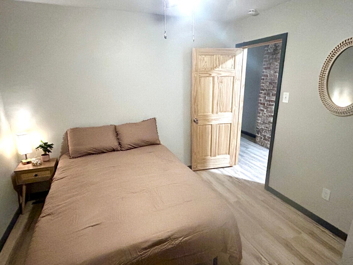 Foto principal - 403 N Chestnut Ave