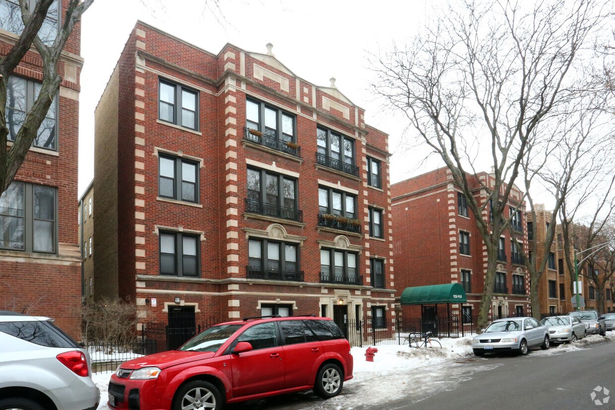 Primary Photo - 918-928 W Ainslie St