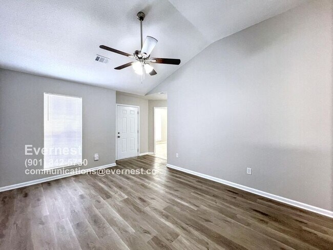 Foto del edificio - 7593 Lilly Dr
