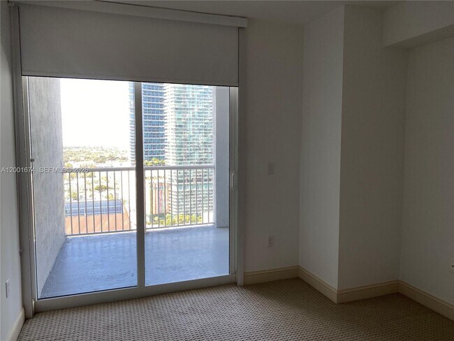 Foto del edificio - 170 SE 14th St