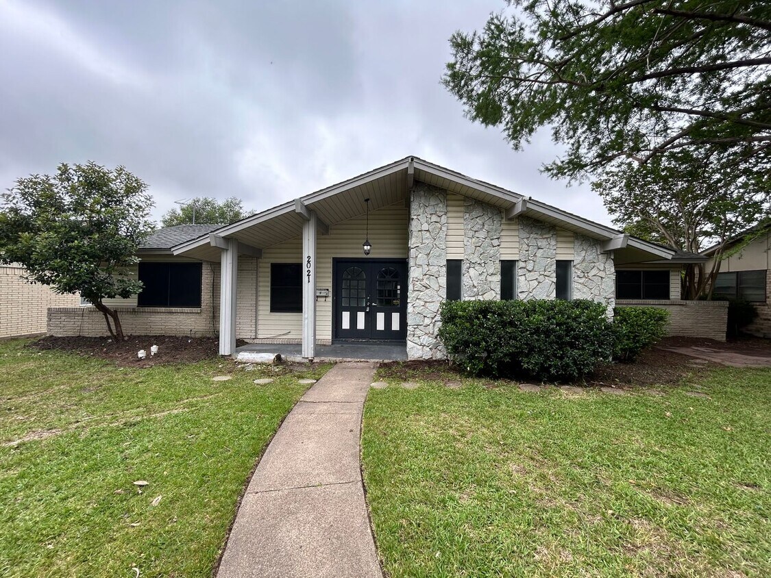 Primary Photo - Interested in this home? You clearly have ...