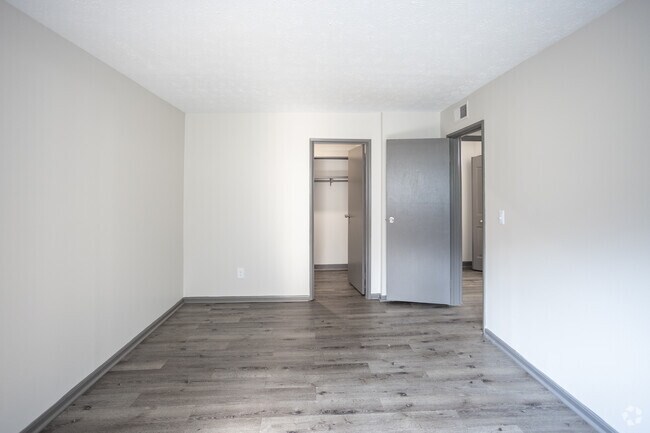 2HAB, 1BA - Liberty Park Apartments