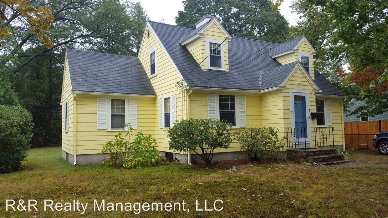 19 Snowling Rd, Uxbridge, MA 01569 House Rental in Uxbridge, MA