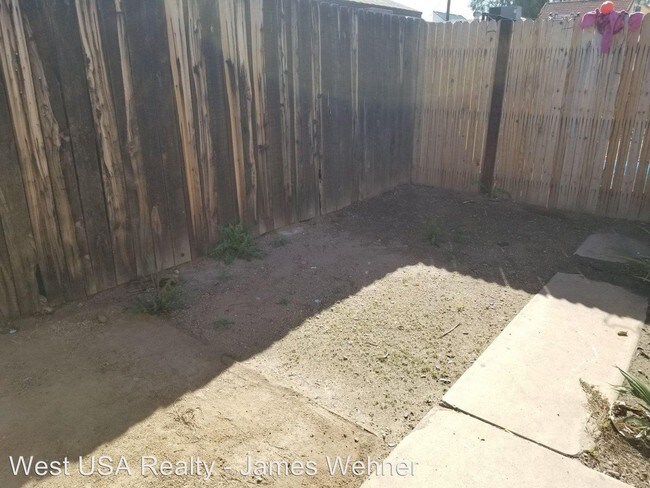 Foto del edificio - 833 E Turney Ave